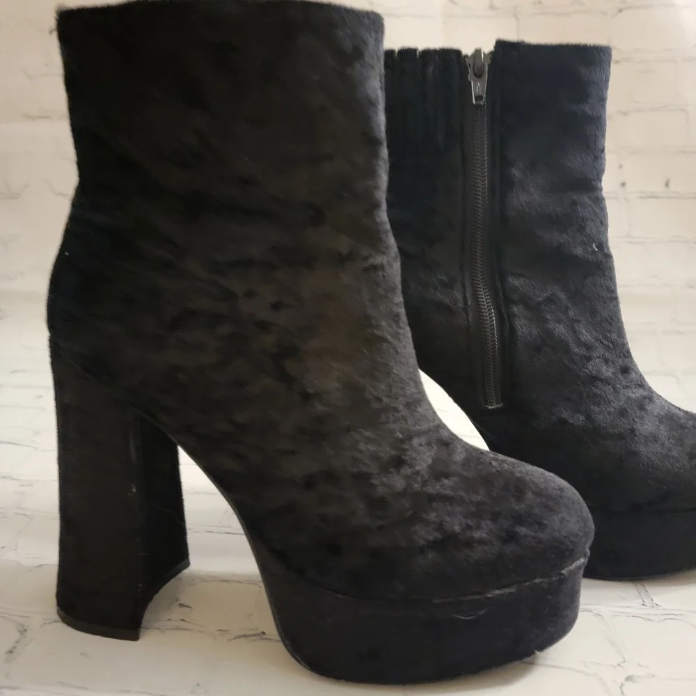 Vintage 90's Classified Black Velvet Platform Zip Boots Size 6
